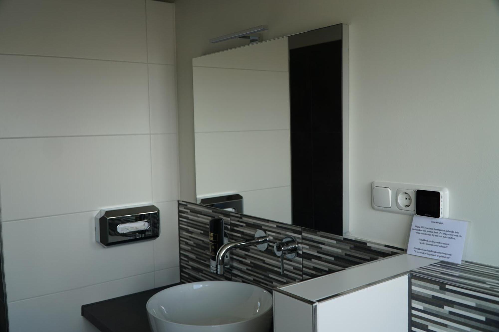 Hotel Oepkes เวสต์-เทอร์เชลลิง ภายนอก รูปภาพ
